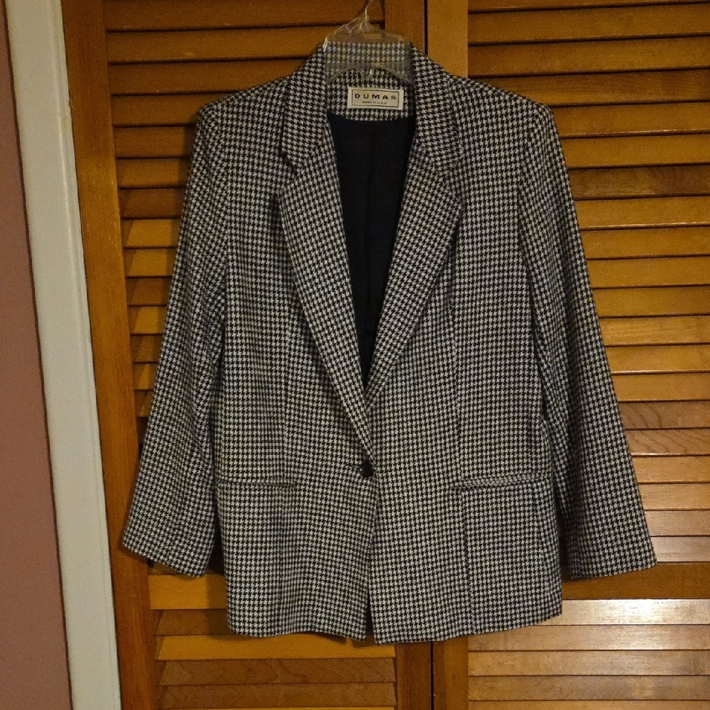 Women's Classic Black and White Blazer